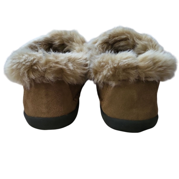Magellan Chelsea Slip On Botties 7. Tan Suede Slippers with Faux Fur Lining - Picture 11 of 14